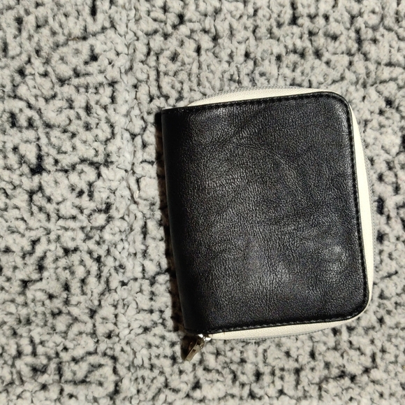 Relic by Fossil zip up Wallet - Picture 4 of 4